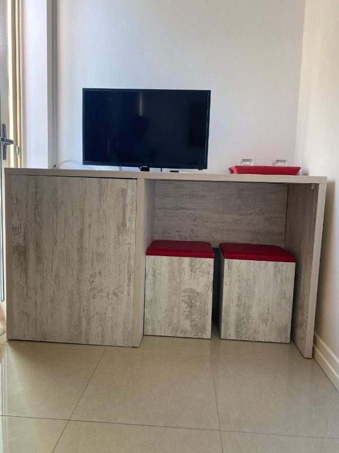 Apartamente Berti'S Garden Sarandë Exterior foto