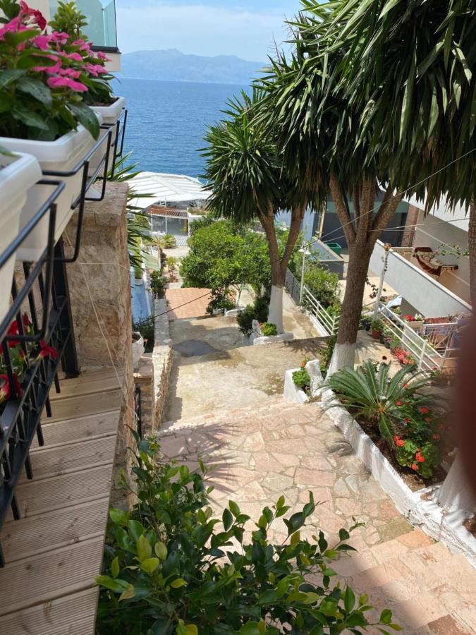 Apartamente Berti'S Garden Sarandë Exterior foto